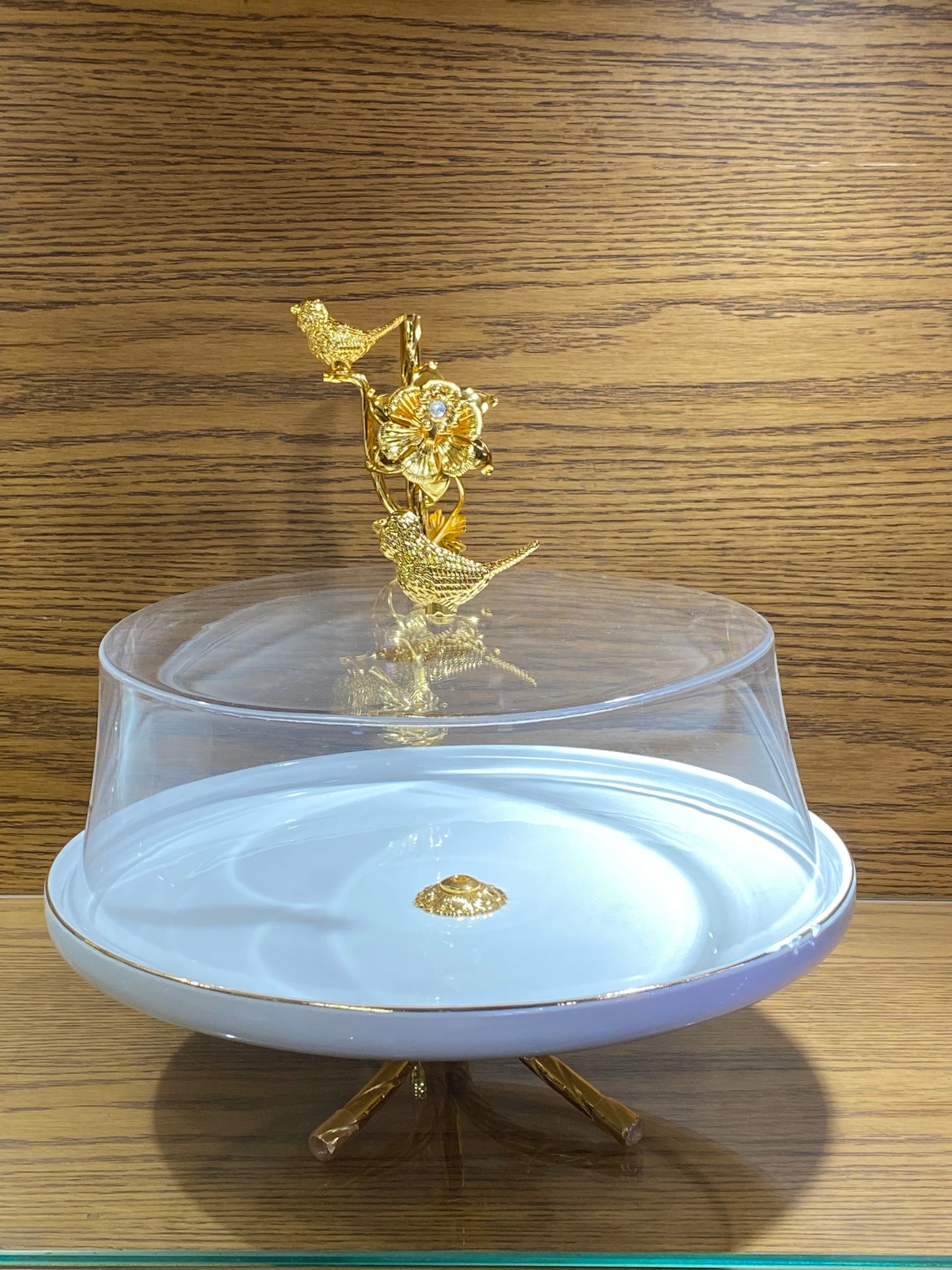 CERAMIC GOLD CAKE DISH  WITH ACRYLIC TOP
