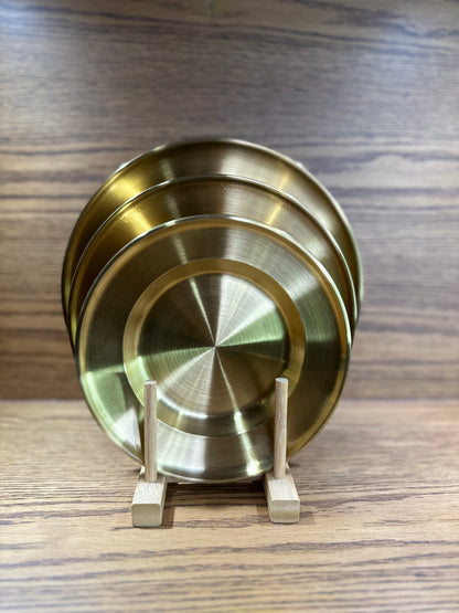 GOLDEN PLATES